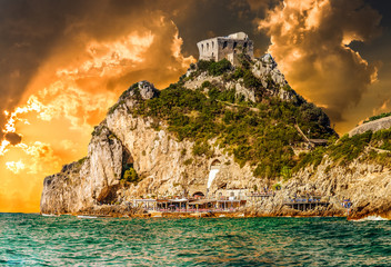 ancient fortress on amalfi coast - obrazy, fototapety, plakaty