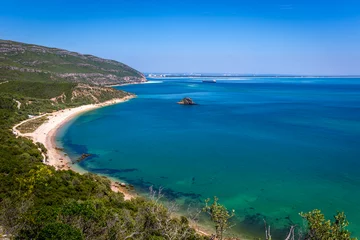 Foto op Plexiglas Amazing blue water beach in Arrábida, Alentejo in Portugal © LMspencer