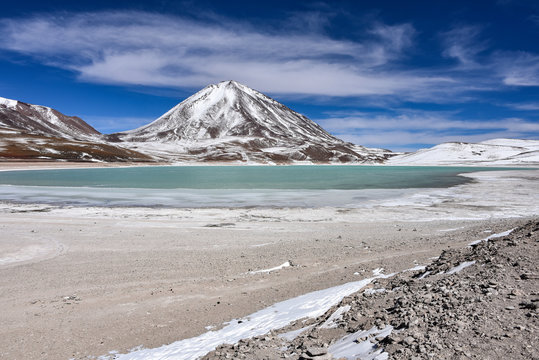View of Laguna Verde and the Licancabur Volcano, Reserva Eduardo Avaroa, Sud Lipez province, Bolivia