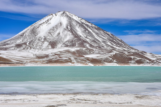 View of Laguna Verde and the Licancabur Volcano, Reserva Eduardo Avaroa, Sud Lipez province, Bolivia