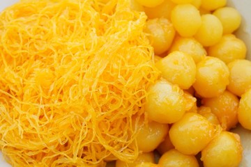 golden threads and bean paste with egg yolk fudge balls - Thailand food