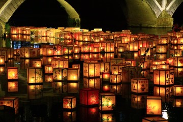 灯籠流し