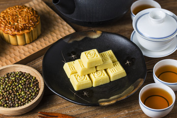 Mung bean cake, a specialty of China