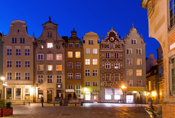 Fototapeta na wymiar Image of night light of Moltawa River in Gdansk