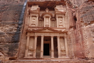 Fototapeta premium felsenstadt petra - jordanien