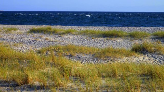Sylt D&uuml;nen Landschaft in H&ouml;rnum mit Blick auf das Meer
