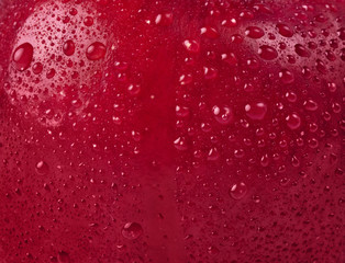 Texture water drops on the apple