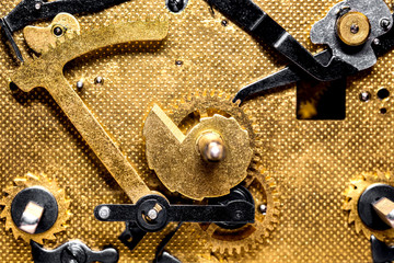 Uhrwerk alt, Nahaufnahme Zahnräder und Mechanismus einer Uhr