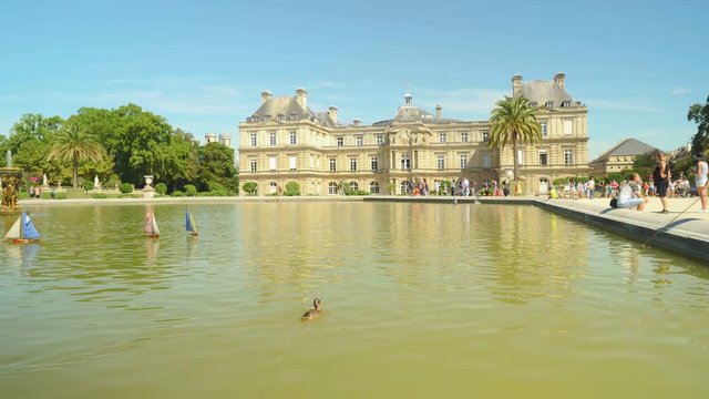 Boats in Luxembourg gardens