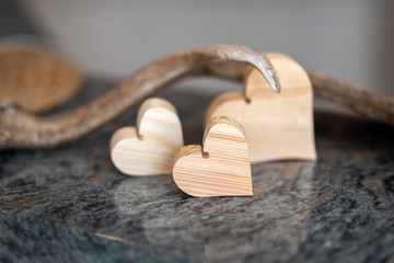 Holzherzen - Dekoration