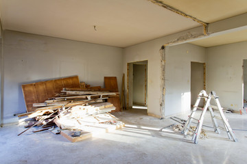 Apartment not renovated, room before renovation