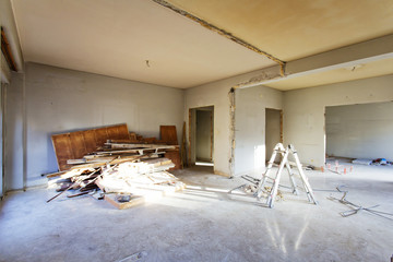 Apartment not renovated, room before renovation