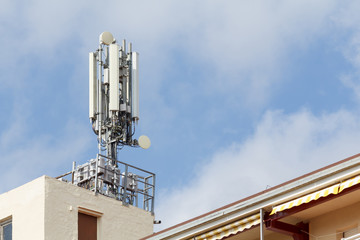 Telecommunications and mobile antennas