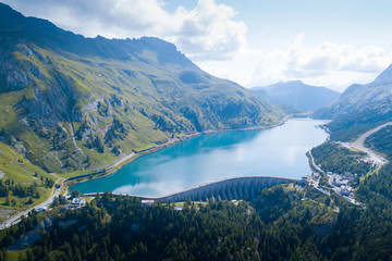 Obraz na płótnie Canvas Aerial view of Fedaia lake