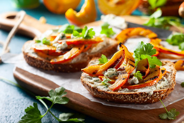Sandwich with grilled pumpkin