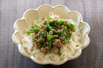ピーマンそぼろ麺