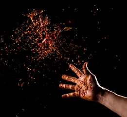 Poster Cayenne peper poeder explosie, Flying Cayenne peper, Motion blur  © showcake