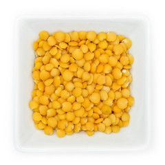 Linsen gelb in Schale