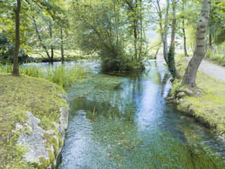 Paisaje de La Fuentona, en Ruente, pueblo de Cantabria, España, verano de 2018A