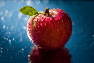 Fresh apple © sreten80