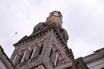 Fototapeta na wymiar low view tower of Parroquia de San Francisco de Asís