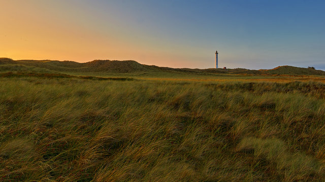 Leuchtturm Panorama in dänischen Dühnen in Lyngvig