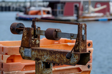 Rostige Fischerei-Waage