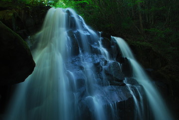 日本の滝_滋賀県_鶏鳴の滝
