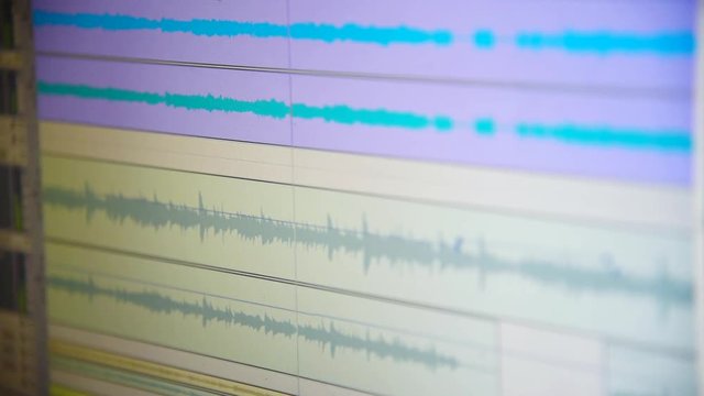 wave file of sound on monitor / record sound in studio
