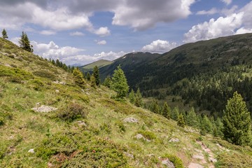 Fototapeta na wymiar Wanderung in den Nockbergen zu dem Rosaninsee und den großen Königsstuhl, Österreich