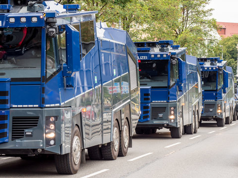 Wasserwerfer der Bundespolizei