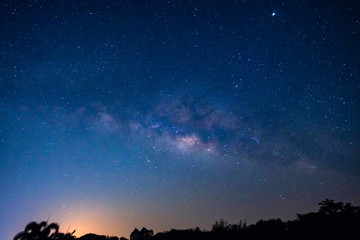 Obraz na płótnie Canvas night sky with milky way galaxy