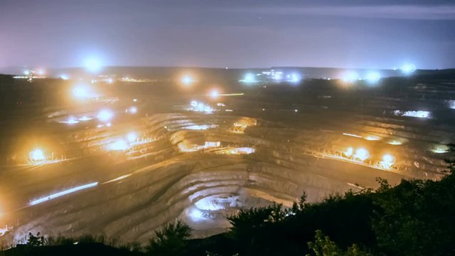 Giant open pit time lapse