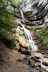 Cascata di torrente alpino