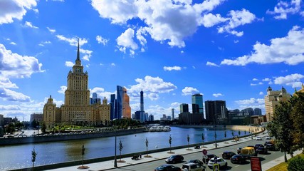 Fototapeta na wymiar Russia, Moscow August 10, 2018. View of the Moscow River, the hotel 