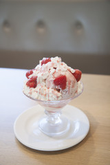 strawberry ice cream