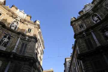Fototapeta na wymiar Palermo - quattro canti
