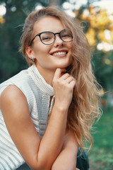 Modern model woman wearing eyewear, expresive lips