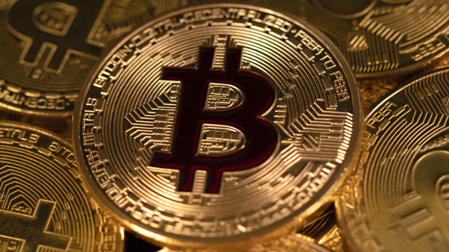 Pile bitcoin btc bit-coin lie. Mining cryptocurrency.