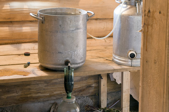 Moonshine. Manufacture of moonshine in Russia