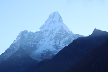 Fototapeta na wymiar Wonderful view of mountain Ama Dablam in the Mount Everest range, iconic peak of Everest trekking route, eastern Nepal
