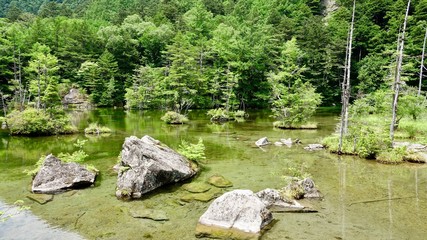 Kleiner See in den Japanischen Alpen bei Kamakochi