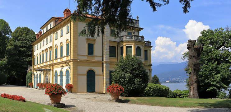 VILLA PALLAVICINO SUL LAGO MAGGIORE IN ITALIA, VILLA PALLAVICINO ON THE LAKE MAGGIORE IN ITALY