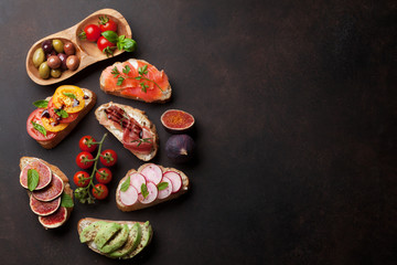 Brushetta or spanish tapas set