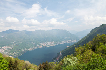 Fototapeta na wymiar Lake Como landscape