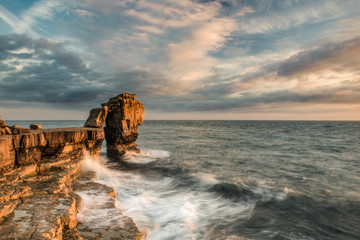 Choppy seas at Pulpit Rock, Jurassic Coast
