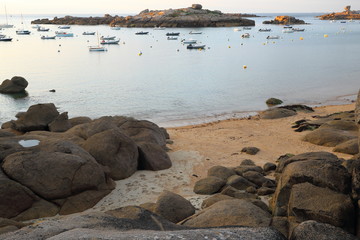 La plage vue d'un rocher !