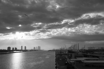 Fototapeta premium Miami Port Sunset