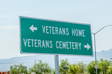 Schwarzer Humor: veterans home, veterans cemetery