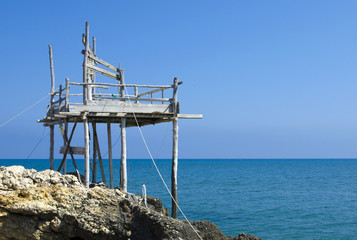 TRABUCCO SULLA COSTA PUGLIESE, GARGANO, ITALIA.